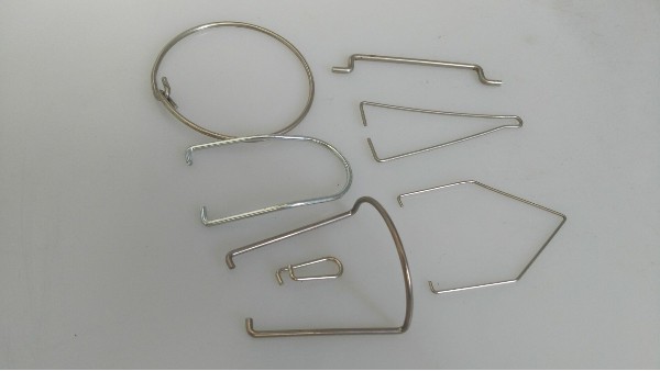 異形彈簧如何生產(chǎn)成形的機(jī)械